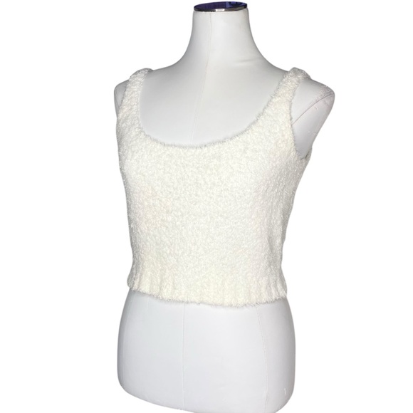 SKIMS Cozy Knit Boucle Tank Top - Picture 4 of 8